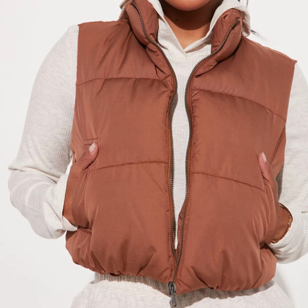 🧸 Fashion Nova “Live More” Puffer Vest – NWT (XS / Brown)
